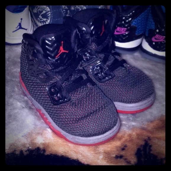 Jordan toddler size 6 shoes - Picture 1 of 1